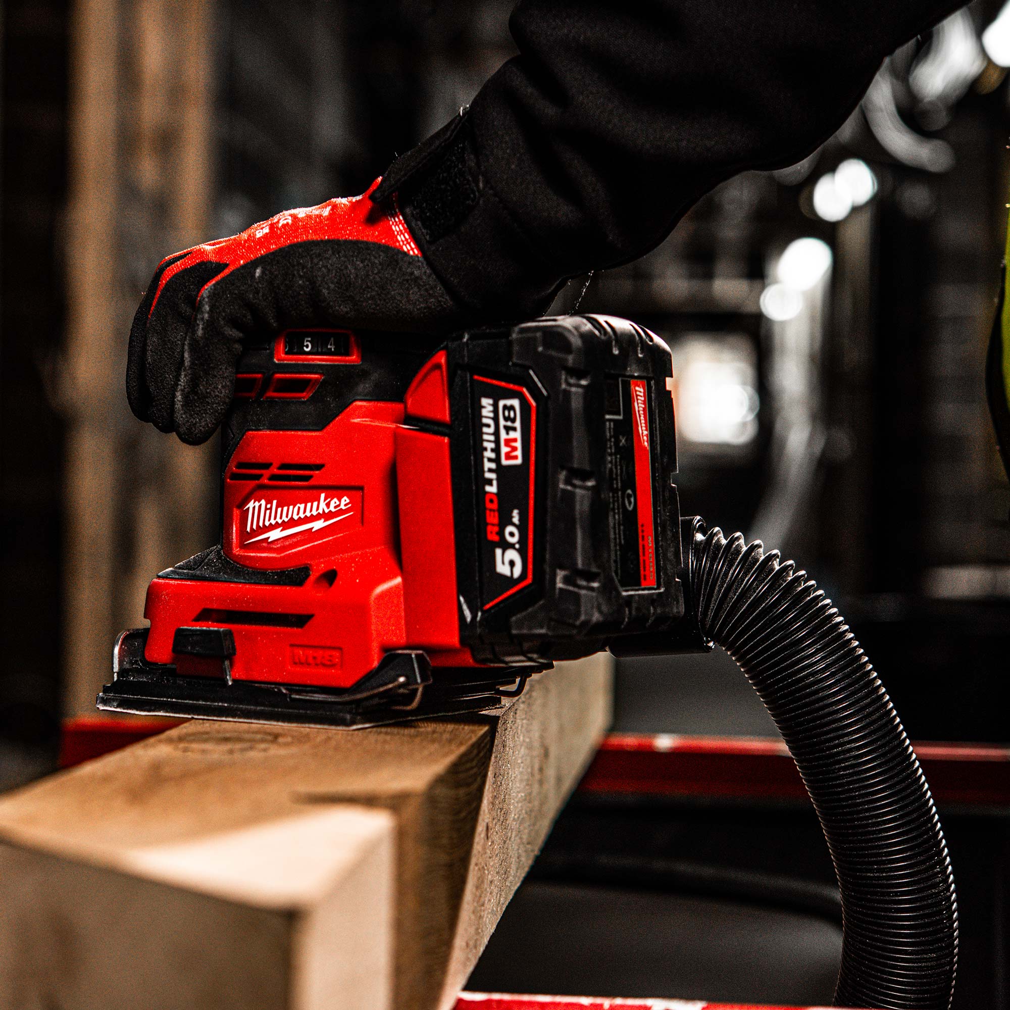 Milwaukee M18 BQS-502B-Schleifer